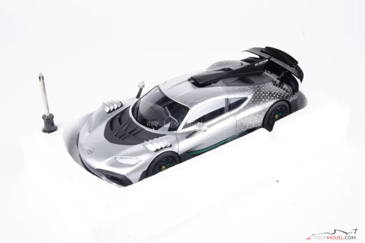 Mercedes-Benz AMG One Race (2024) silver, 1:18 NZG