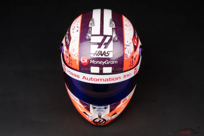 Nico Hülkenberg 2023 Haas přilba, 1:2 Schuberth