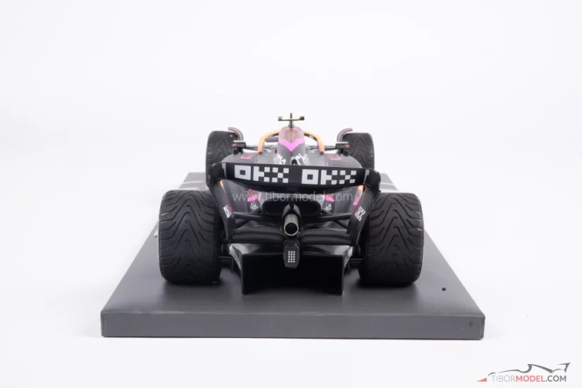McLaren MCL36 - Lando Norris (2022), Singapúr, 1:18 Minichamps