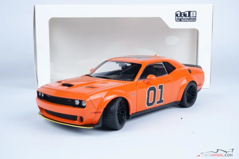Dodge Challenger R/T Scat Pack (2023) orange, 1:18 Solido