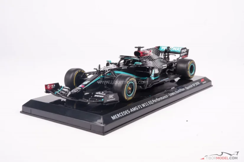 Mercedes W11 - Lewis Hamilton (2020), 1:24 Premium Collectibles
