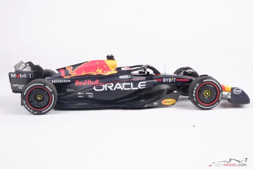 Red Bull RB19 - Max Verstappen (2023), Víťaz Španielsko, 1:18 Minichamps
