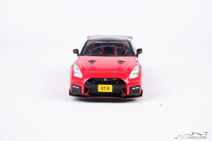Nissan GT-R Nismo (R-35) piros, 1:24 Whitebox
