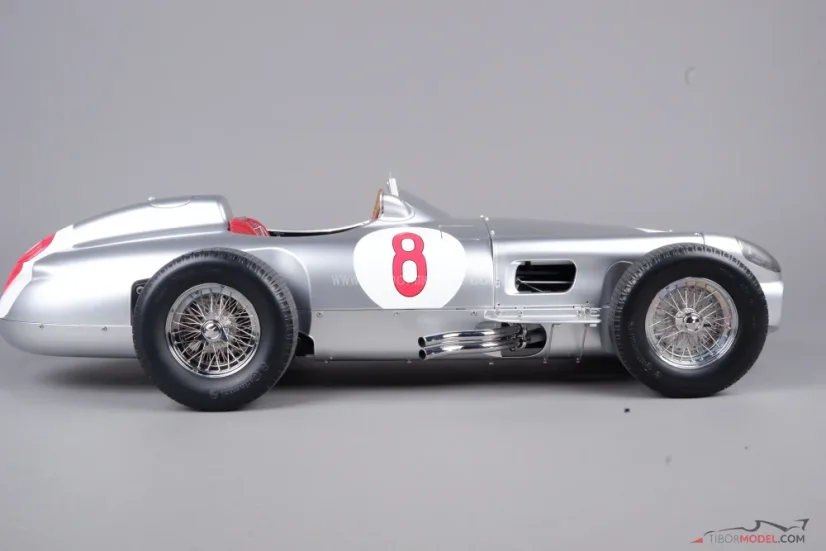 Mercedes W196R - J. M. Fangio (1955) Mistr světa, 1:8 Ixo
