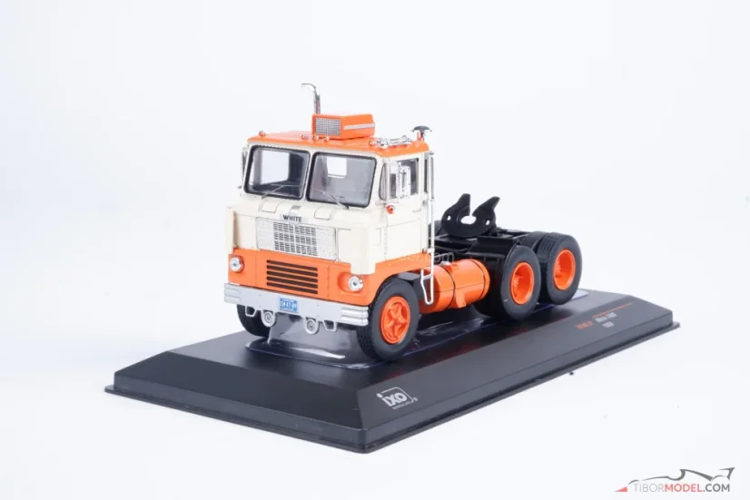 White 7400 (1960), narancssárga, 1:43 Ixo