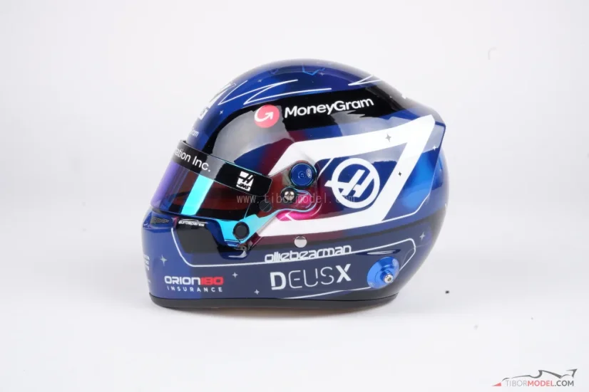 Oliver Bearman 2025 VC Singapuru mini přilba, Haas, 1:2 Bell
