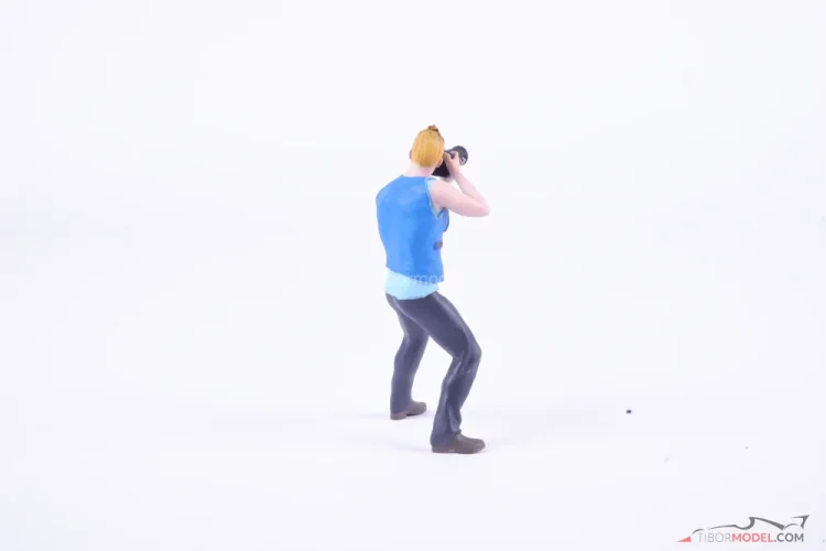 Photographer man figure, scale 1:18