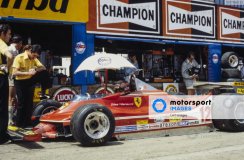 Ferrari 312T4 - Gilles Villeneuve (1979), Winner South African GP, 1:18 Bburago