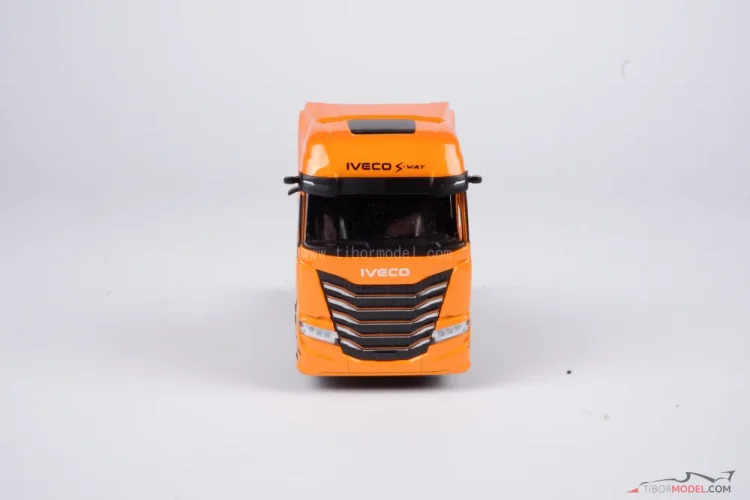Iveco S-WAY 570 orange, 1:43 Bburago