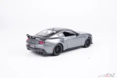 Ford Mustang Dark Horse (2024) szürke, 1:24 Maisto