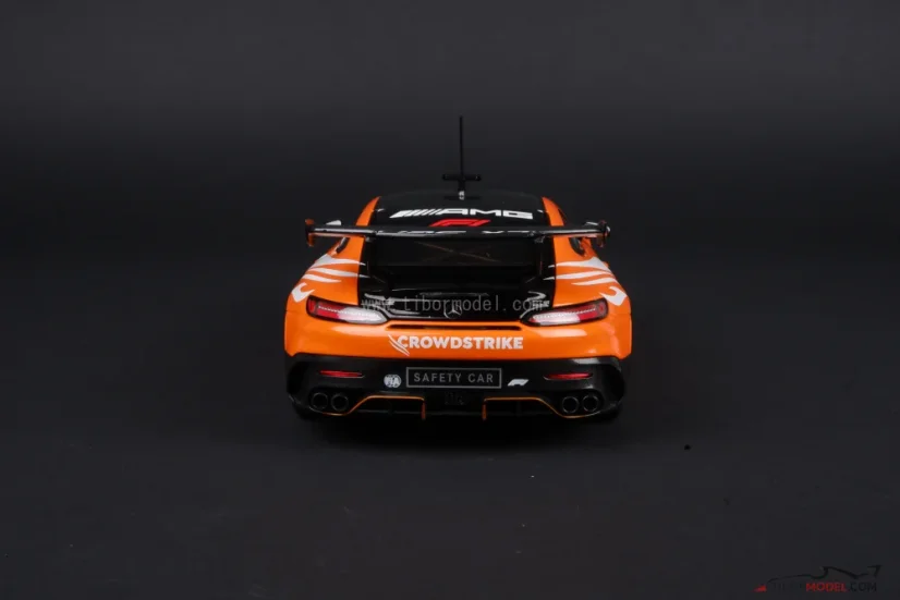 Safety Car Mercedes AMG GT (2025) Brit Nagydíj, 1:18 Minichamps