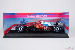 Ferrari SF-25 - Charles Leclerc (2025) Miami Nagydíj, 1:18 Bburago