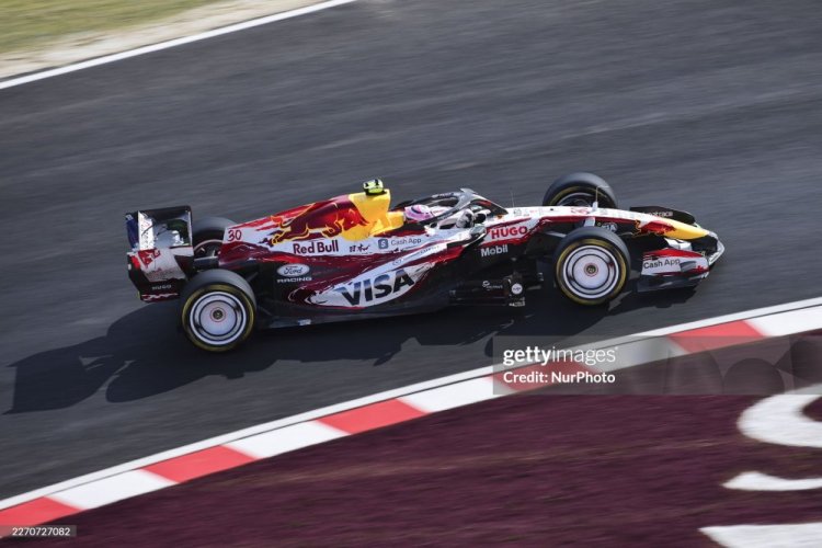Racing Bulls VCARB 03 - Liam Lawson (2026), VC Japonska, 1:18 Spark