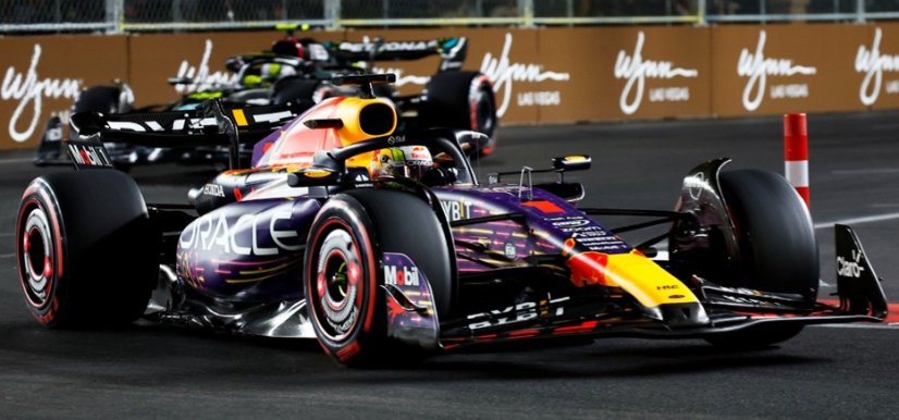 Red Bull RB19 - Max Verstappen (2023),  Winner Las Vegas GP, 1:18 Spark