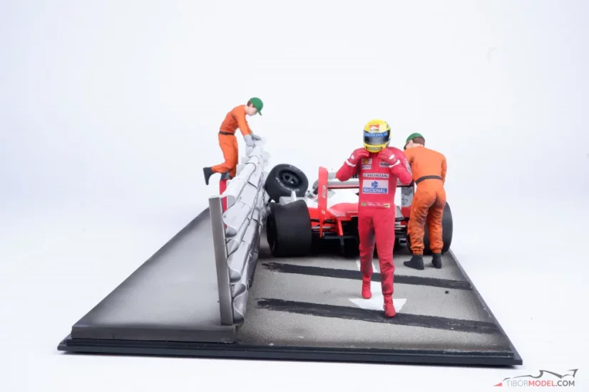 Diorama McLaren MP4/4 - A. Senna nehoda VC Monaka 1988, 1:18