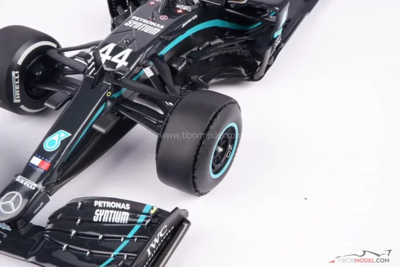Mercedes W11 - Lewis Hamilton (2020), British GP, with flat tyre, 1:18 Minichamps