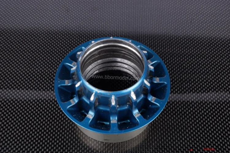 Ferrari F2012 blue wheel nut (2012)