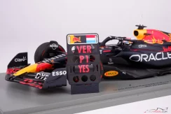 Red Bull RB18 - Max Verstappen (2022), Winner Dutch GP, 1:18 Spark