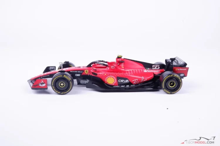 Ferrari SF-23 - Carlos Sainz (2023), s figúrkou, 1:24 Bburago