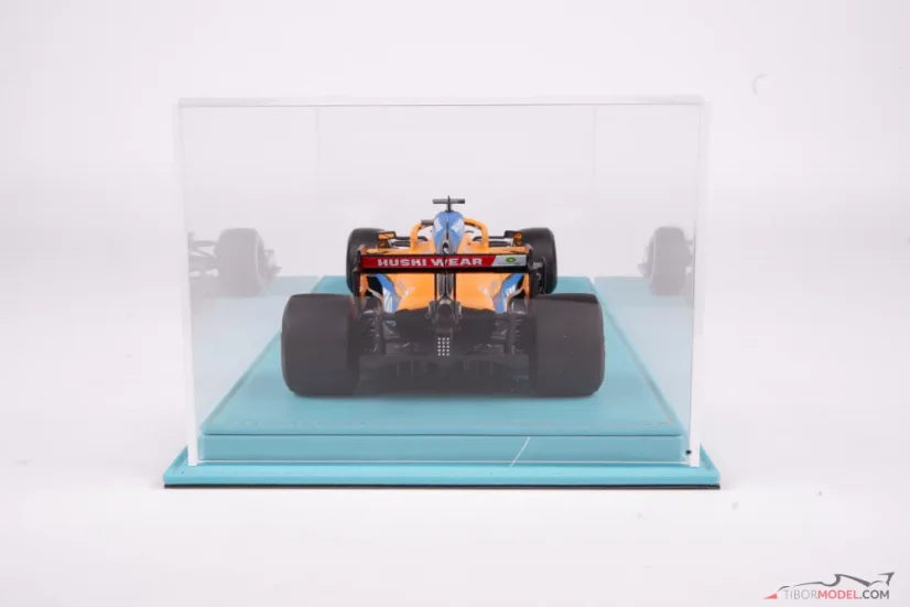 Vitrin türkiz bőr talapzattal (Mulhouse), 1:18 Atlantic