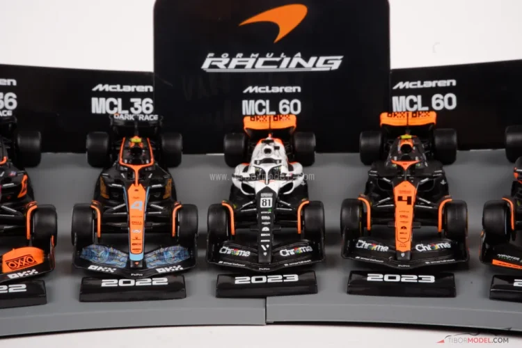 McLaren 2022-2024 ajándékcsomagolás, 1:43 BBurago