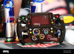 Red Bull Racing RB16b (2021) kormánykerék, 1:2 Minichamps