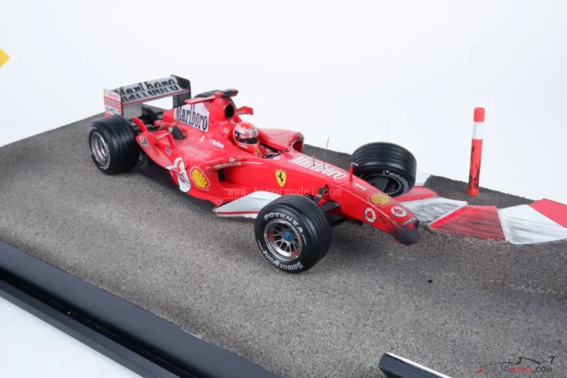 Diorama F2004 - Michael Schumacher baleset 2004 Monaco, 1:18