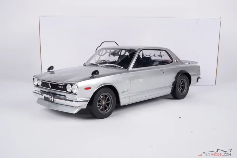 Nissan Skyline 2000 GT-R (1971) strieborný, 1:12 Ottomobile