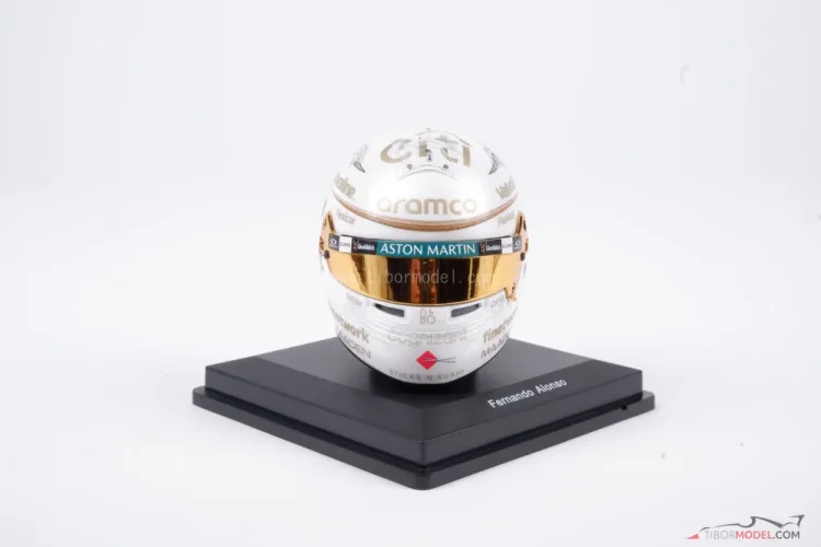 Fernando Alonso 2025 VC Číny mini prilba, Aston Martin, 1:5 Spark