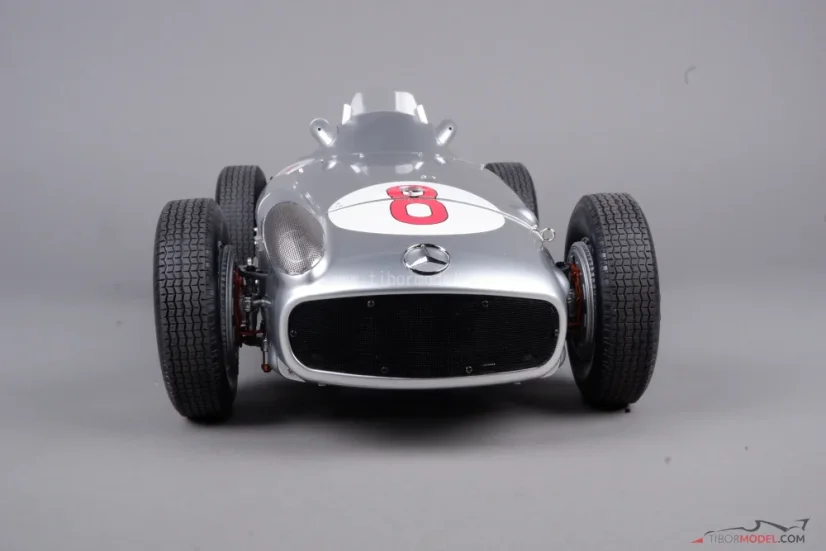 Mercedes W196R - J. M. Fangio (1955) Mistr světa, 1:8 Ixo
