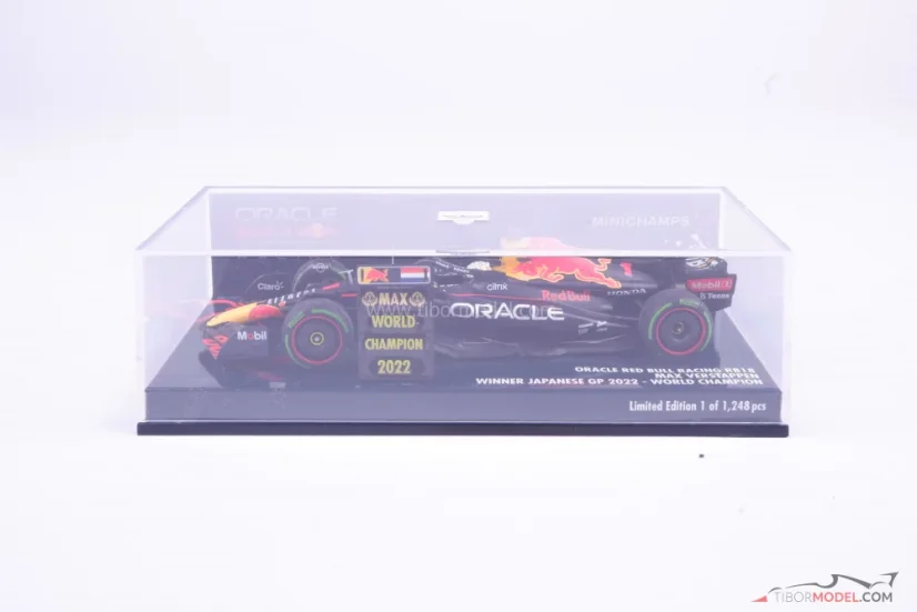 Red Bull RB18 - Max Verstappen (2022), Győztes Japán Nagydíj, 1:43 Minichamps