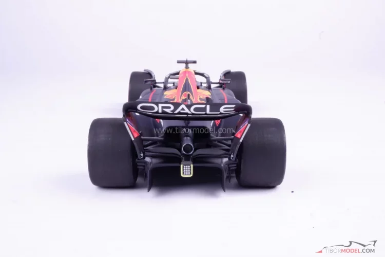 Red Bull RB19 - Max Verstappen (2023), Víťaz Bahrajn, 1:18 Minichamps