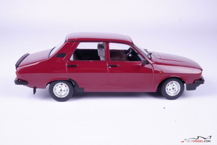 Dacia 1310 L bordová (1993), 1:18 Triple9