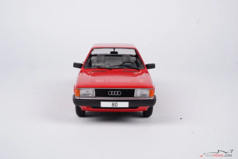 Audi 80 B2 (1978) red, 1:18 MCG