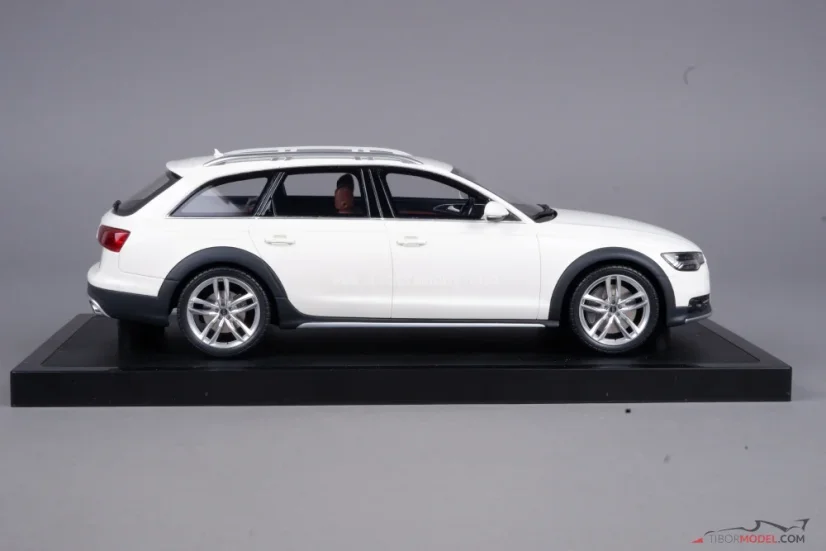 Audi C7 All Road (2005) fehér, 1:18 Ottomobile