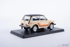 Lada Niva 5000 bézs (1980), 1:24 Whitebox