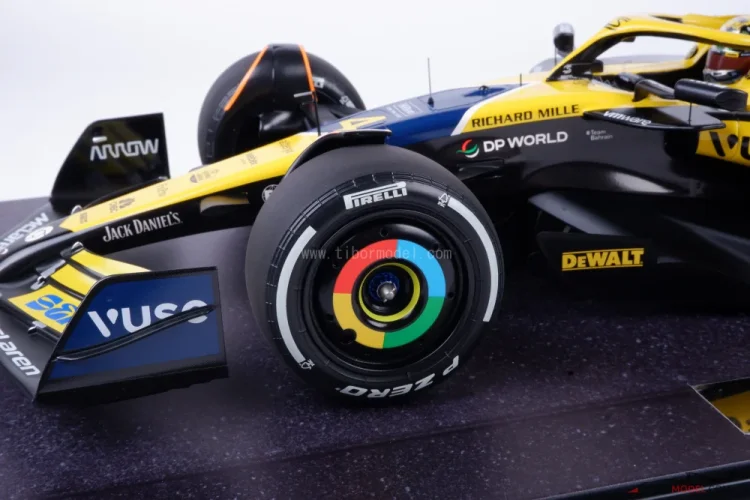 McLaren MCL38 - Lando Norris (2024), VC Monaka, 1:12 Minichamps