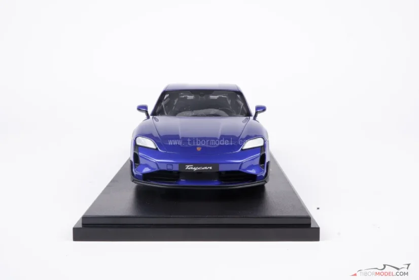 Porsche Taycan Turbo GT (2023) lila, 1:18 GT Spirit