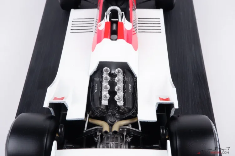 McLaren M30 - Alain Prost (1980), 1:18