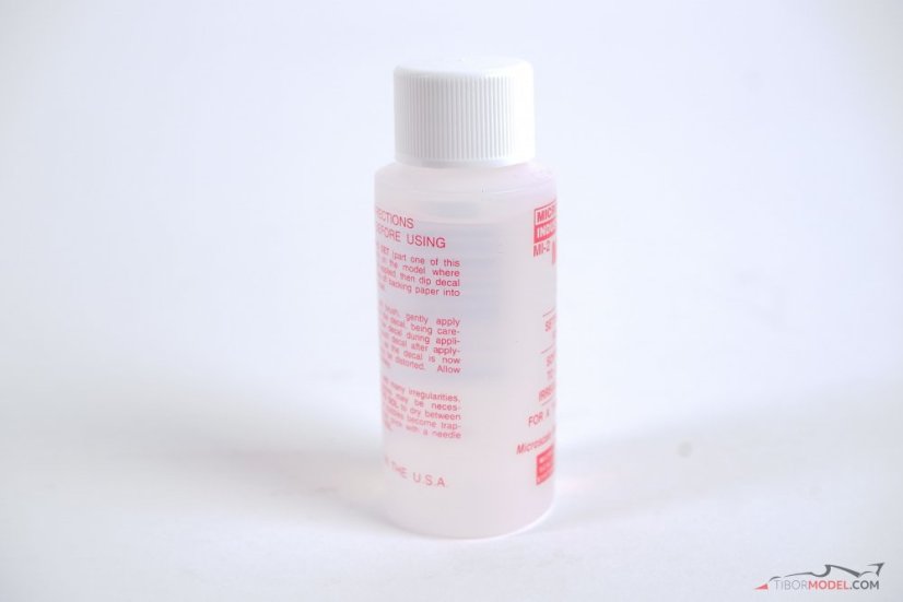 Přípravek Micro Sol pro aplikaci vodolepek (decálů) na modely