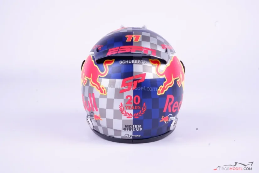 Sergio Perez 2024 Red Bull přilba, VC Velké Británie, 1:2 Schuberth