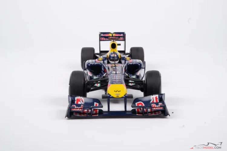 Model car Red Bull RB7 Vettel 2011, 1:18 Minichamps | Tibormodel.com