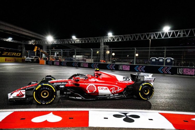 Ferrari SF-23 -  Carlos Sainz (2023), Las Vegas-i Nagydíj, 1:18 Looksmart
