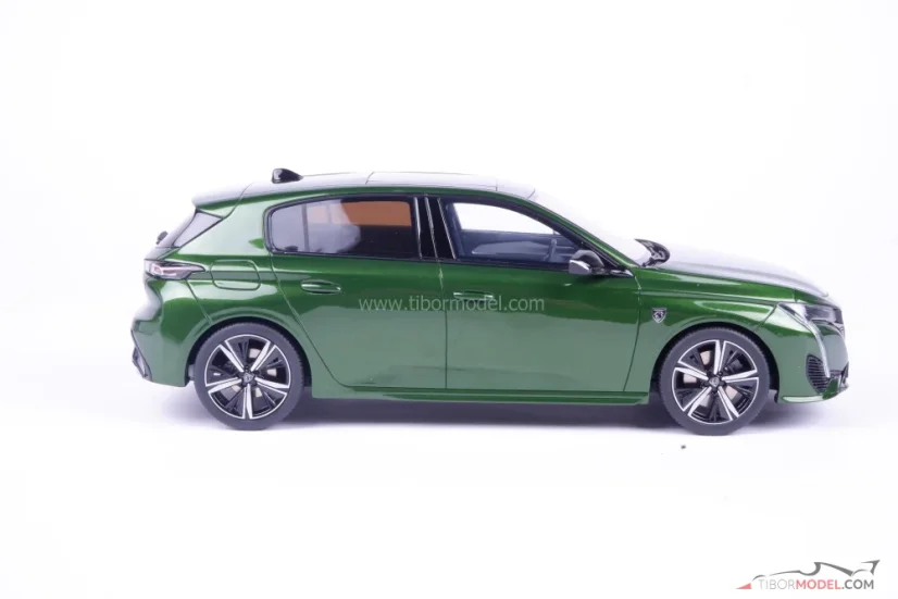 Peugeot 308 GT (2022) zelený, 1:18 Ottomobile
