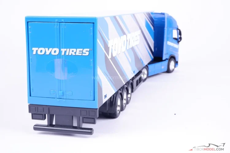 Burago 1/43 Scale #18 31461 - Volvo FH16 Globetrotter 750 XXL