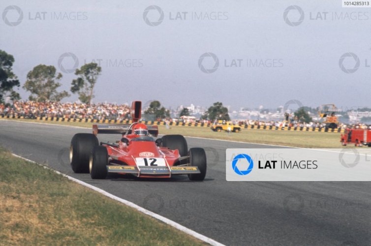 Ferrari 312B3 - Niki Lauda (1974), Argentína, s figúrkou pilota, 1:18 GP Replicas