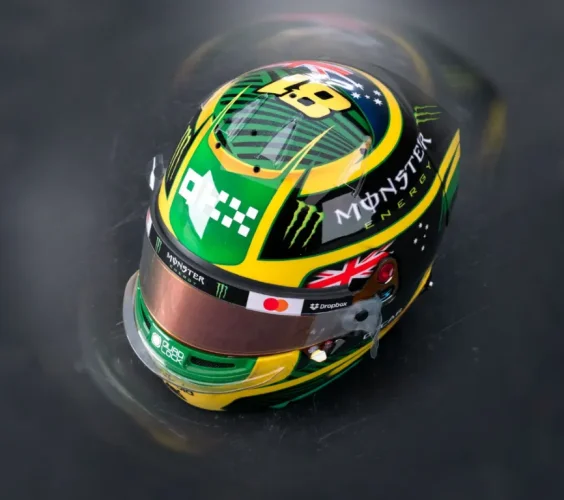 Oscar Piastri 2026 VC Austrálie mini přilba, McLaren, 1:2 Bell