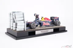 Diorama Red Bull RB7 - Sebastian Vettel nehoda 2011 Suzuka, 1:18