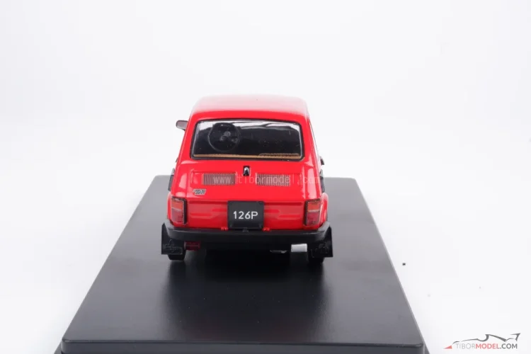 Fiat 126 P red, 1:24 Whitebox