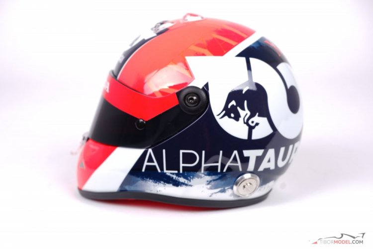 Daniil Kvyat 2020 AlphaTauri helmet, 1:2 Schuberth